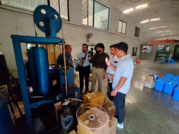 Fortune Path Academy students visiting a local manufacturing unit in Pune to learn export product sourcing, quality control, and international packaging